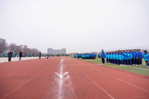 201912【強(qiáng)健體魄 淬煉精神——阜陽五中舉行高一 高二年級跑操比】潁州晚報(bào) 阜陽日報(bào) 阜陽發(fā)布 特約攝影記者 凡偉 18844908911_conew1.jpg